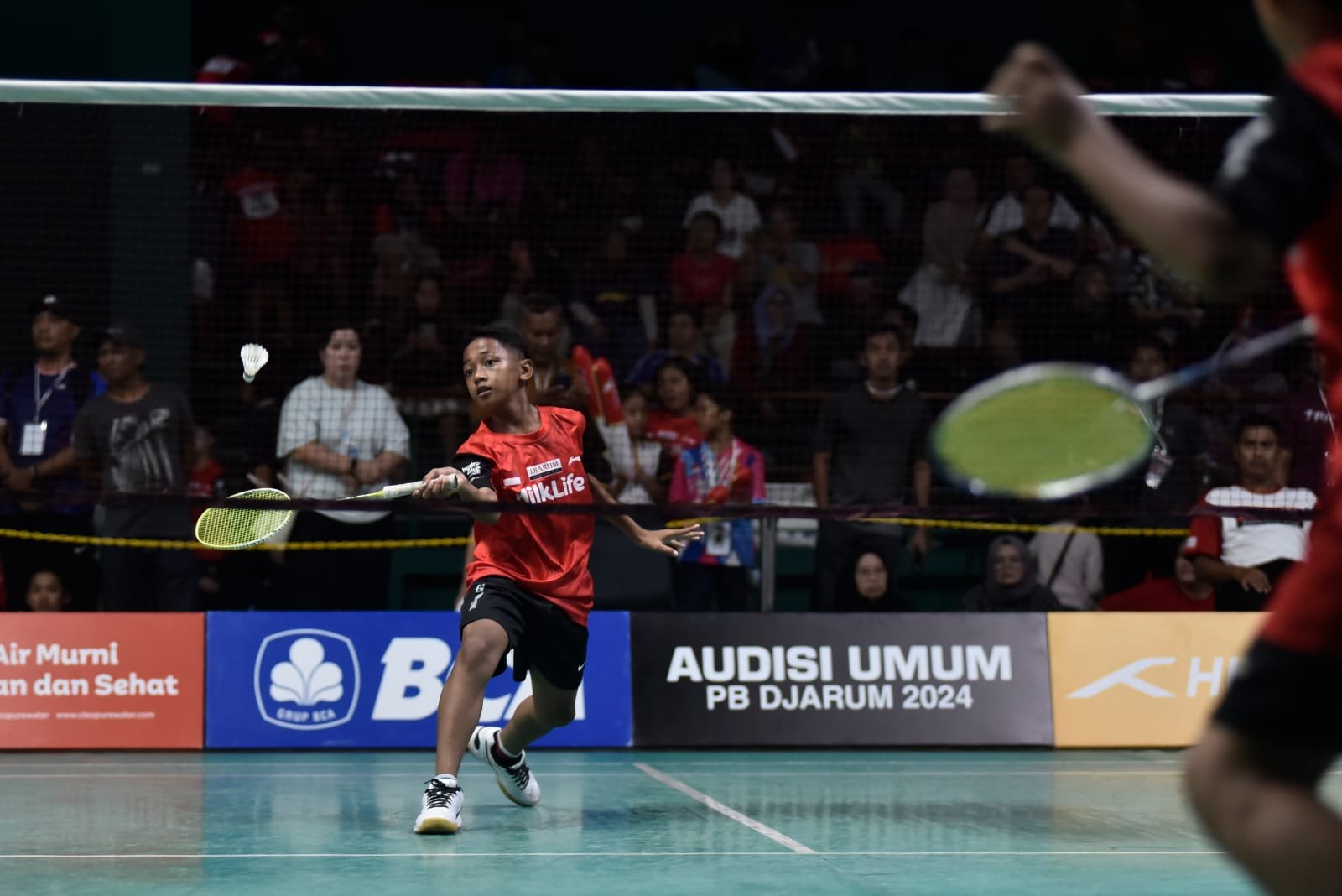 Salah satu peserta Audisi Umum PB Djarum 2024 saat beraksi di GOR Djarum Jati, Kudus, Jawa Tengah, Kamis (12/9).