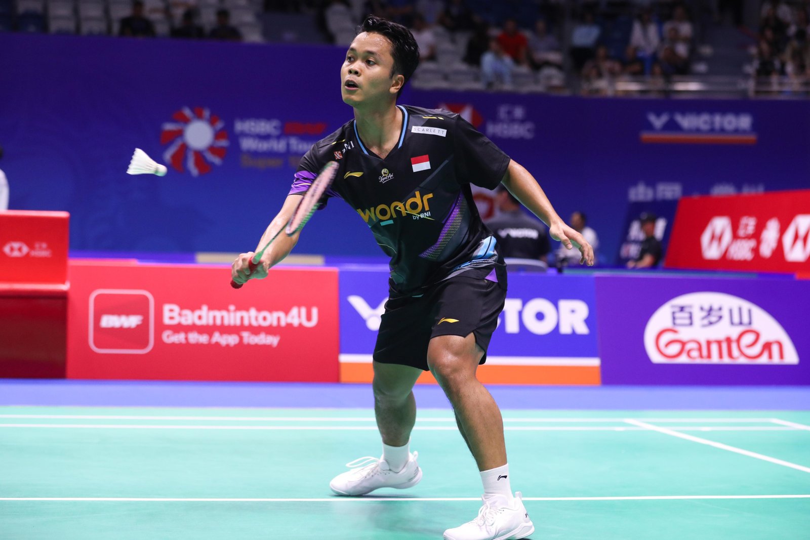 Tunggal Putra Indonesia, Anthony Sinisuka Ginting saat tampil di China Open 2024. Foto: PBSI