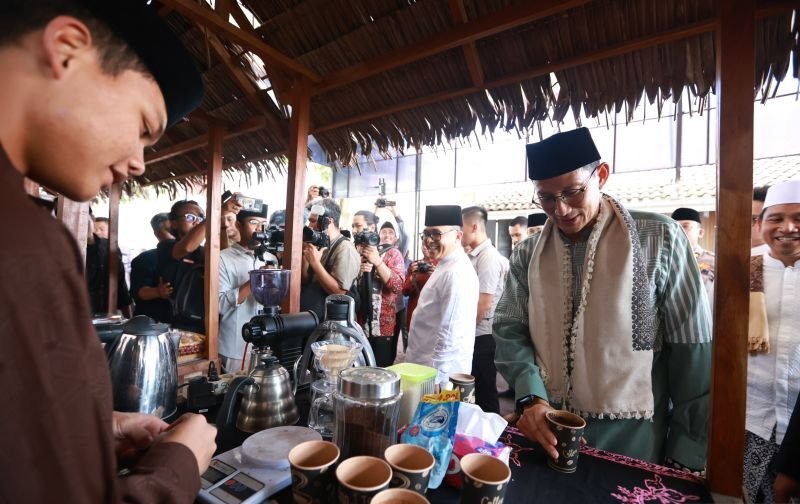 Menparekraf: Banyuwangi Punya Ekosistem Terbaik di Nusantara