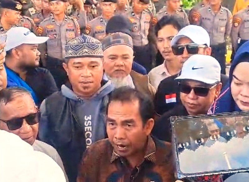 Copot Kadisdik Kalsel Bergema di Kegubernuran Kalsel!