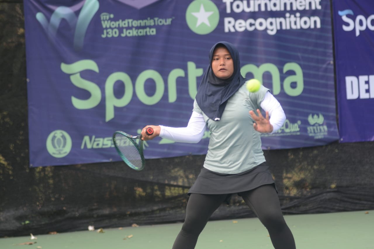 Cylova Zuleyka Hukmasabiyya, juara bertahan tunggal putri Sportama ITF J30 Jakarta, Jumat (11/10). Foto: PP Pelti 