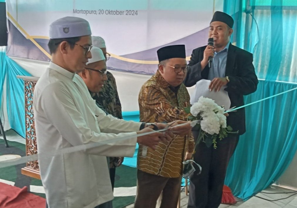 Syaifullah Tamliha meresmikan Arafa Center di Martapura, Kabupaten Banjar, Minggu (20/10). Foto: apakabar.co.id