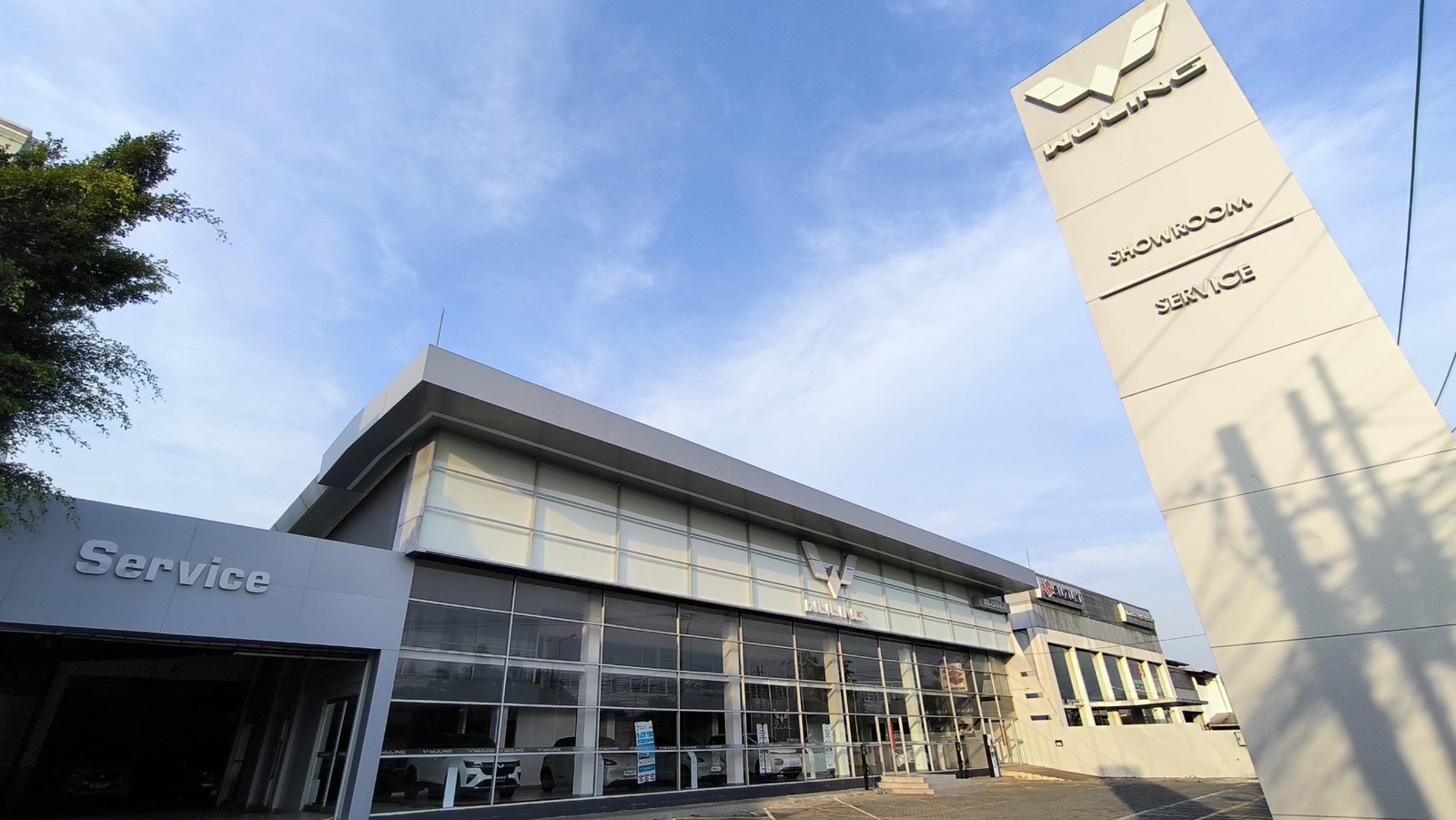 Wuling Hadirkan 2 Diler Baru, Tawarkan Promo Lucky Dip Rp10 Juta