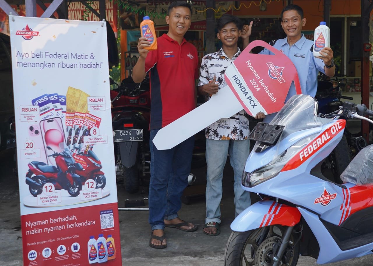 Federal Oil kembali distribusikan motor dan ribuan hadiah lainnya ke konsumen beruntung produk Federal Matic. Foto: dok. PT EMLI