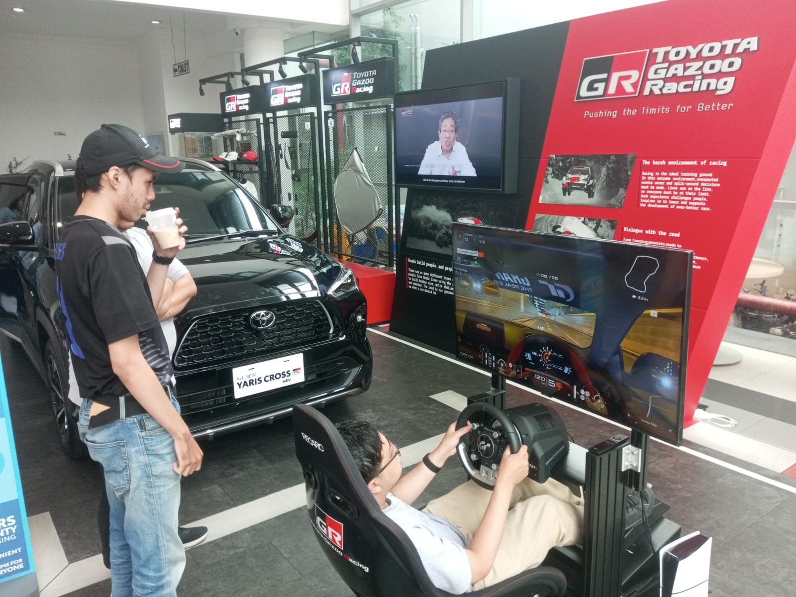 GR Zone Auto2000 Tebet Saharjo menggelar Gebyar November. Foto: dok. Auto2000