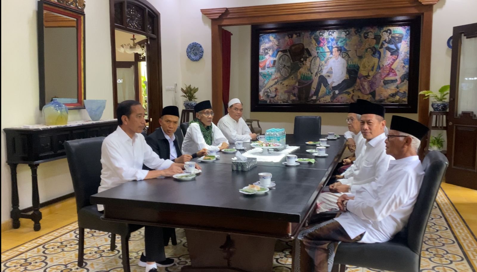 Jokowi Temui Kiai PWNU Jateng, Bahas Pilkada Aman dan Lancar