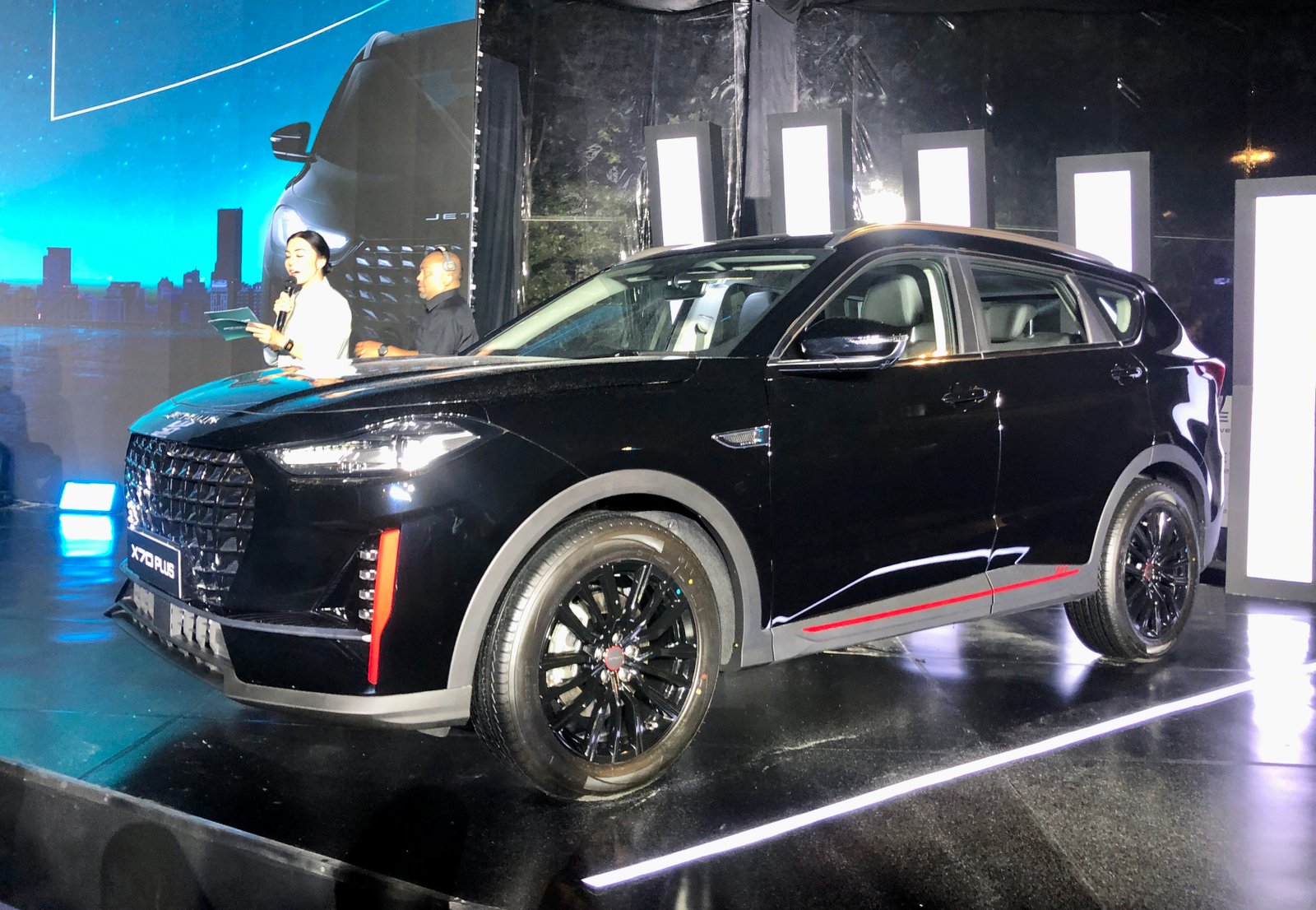 Jetour resmi meluncurkan dua model SUV andalannya, yaitu Dashing dan X70 Plus. Foto: apakabar.co.id/DF