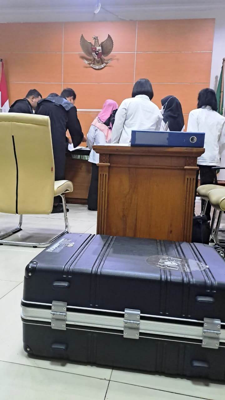 Sekoper dokumen dibawa KPK dalam sidang ketiga praperadilan Gubernur Kalsel Sahbirin Noor. Foto: Ist