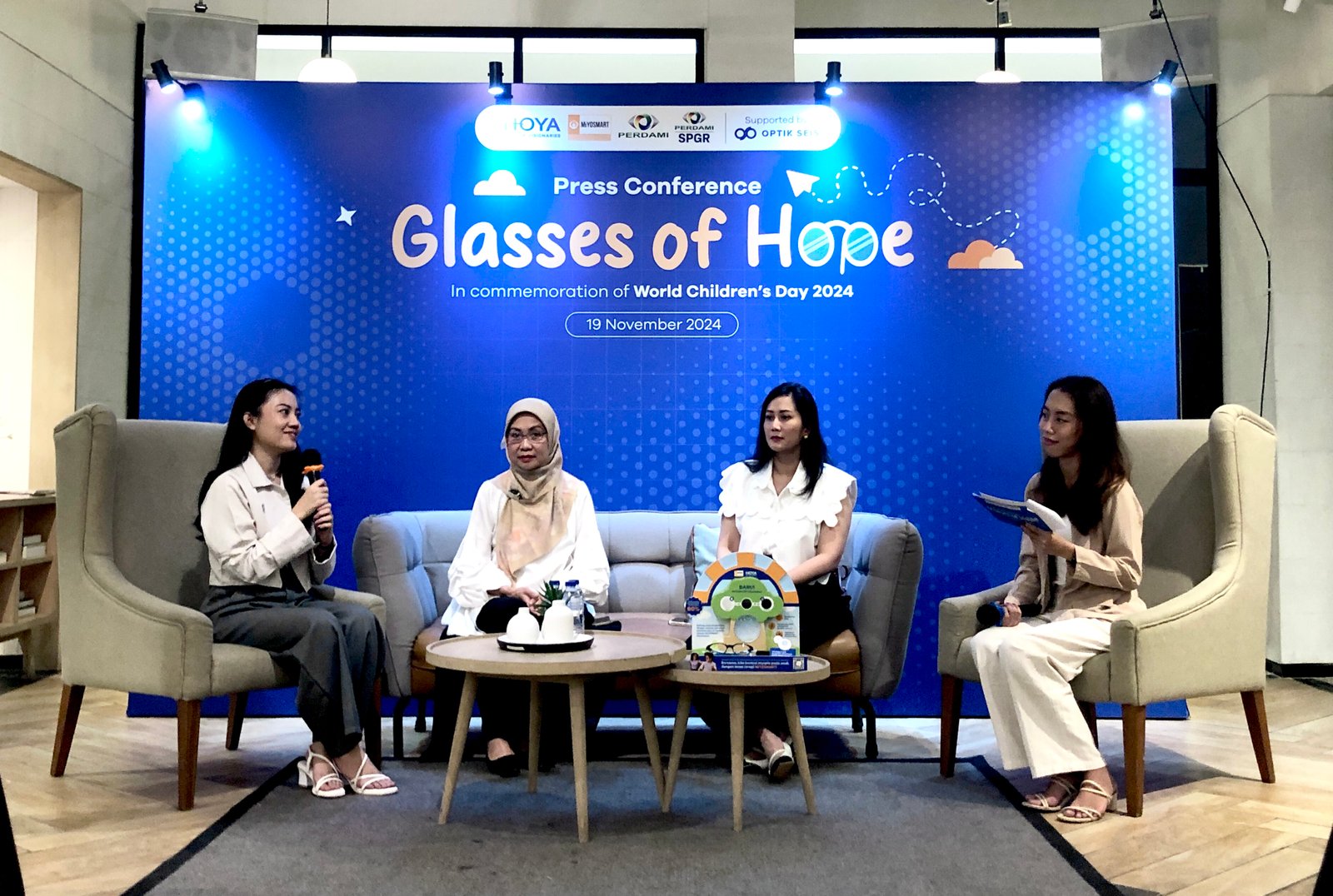 Turunkan Miopia Anak, Hoya Indonesia Luncurkan Program Glasses of Hope
