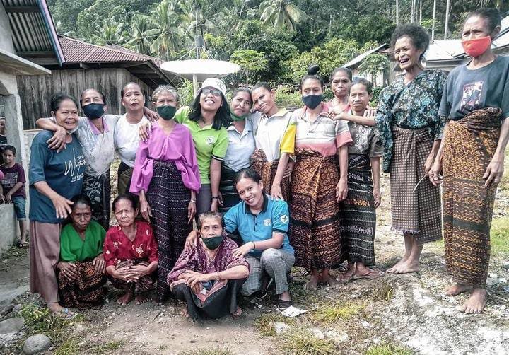 Kisah Bidan Theresia Perangi Stunting di Pelosok NTT