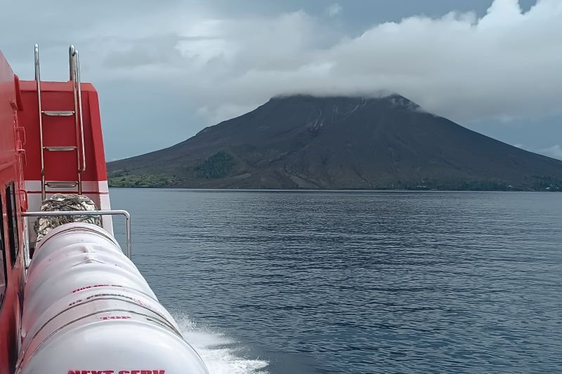 Badan Geologi Catat Gempa Vulkanik Gunung Ruang Sulut Sebanyak 22 Kali