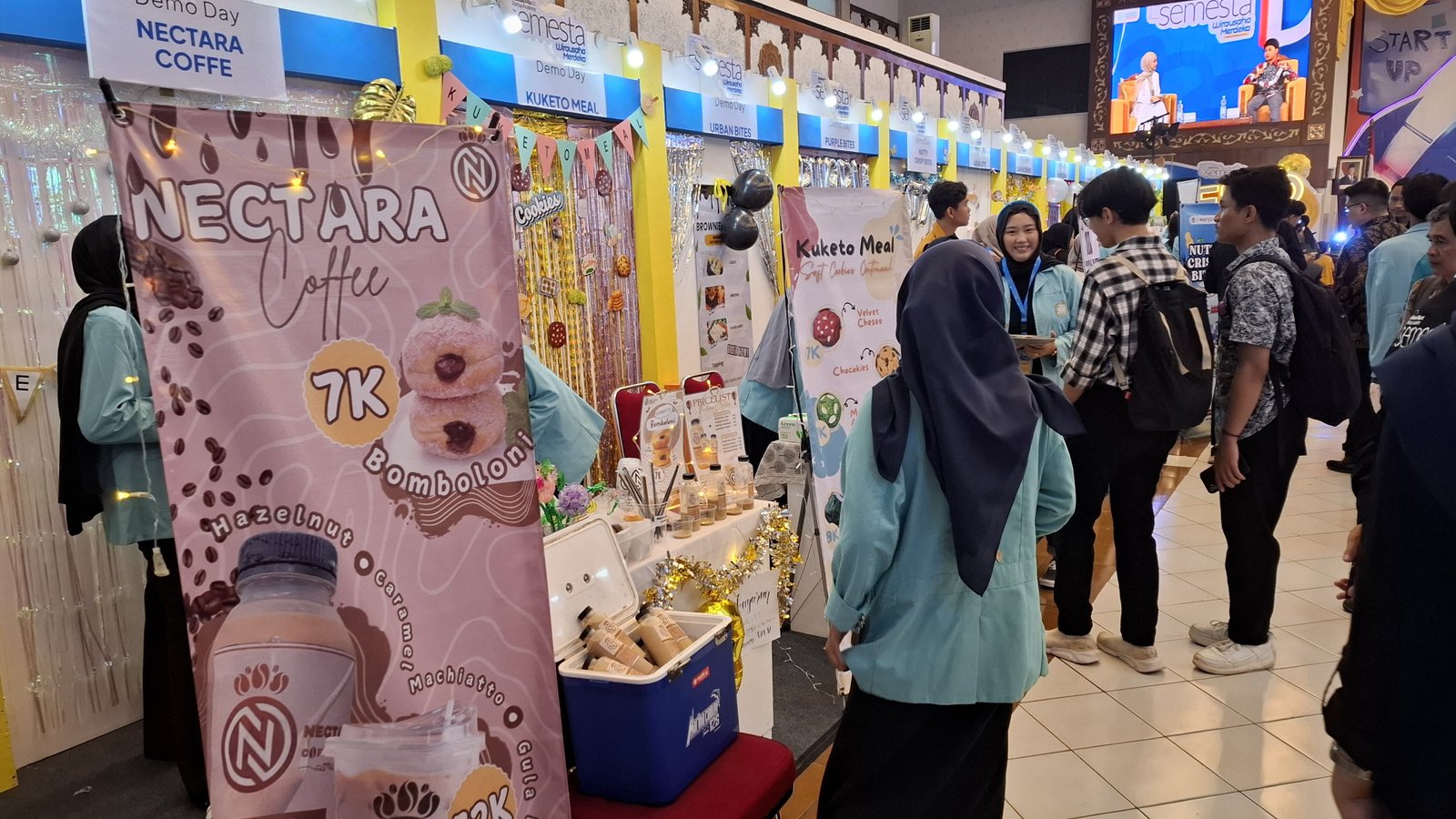 Demo Day Semesta WMK UNS 2024 Cetak Wirausahawan Muda, 374 Mahasiswa Terlibat