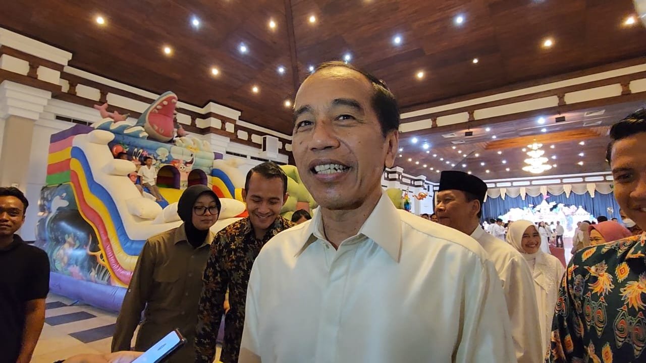 Hasto Ditetapkan Tersangka, Jokowi: Hormati Proses Hukum yang Ada