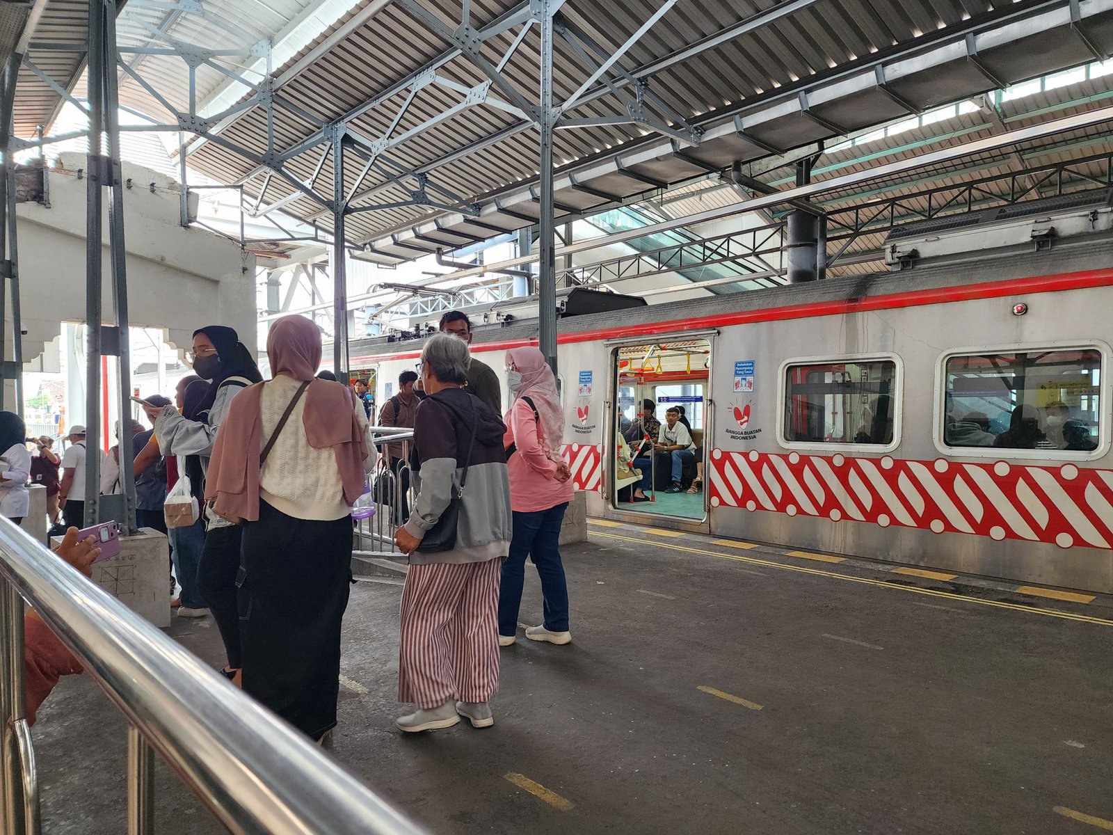 331 Ribu Orang Gunakan Commuter Line Yogyakarta Selama Nataru