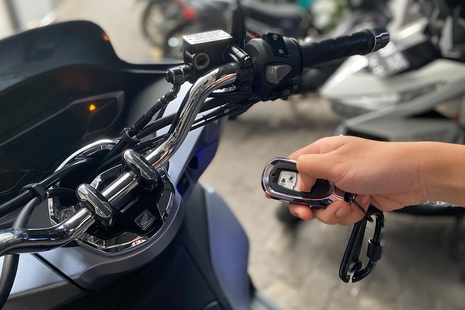 Knob Kunci Motor Smart Key Tidak Bisa Diputar, Gegara Aki?