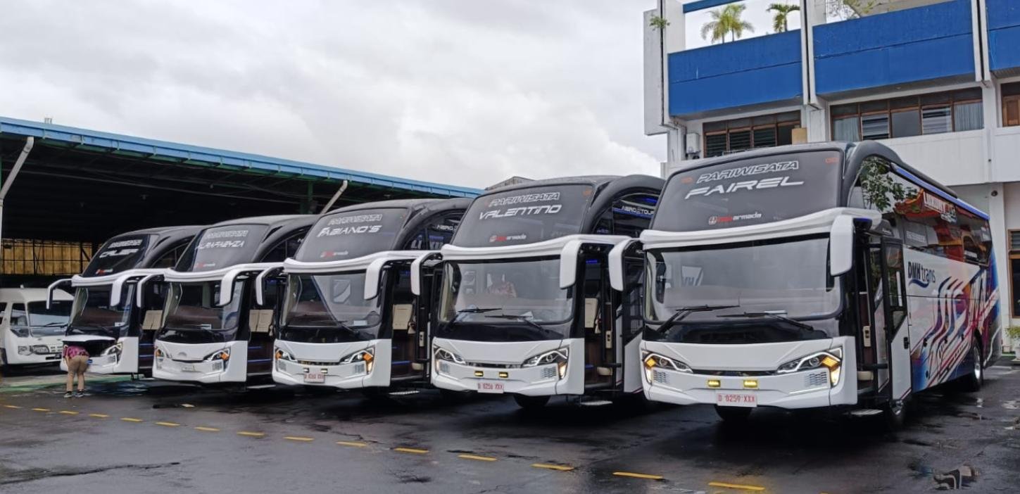 PO DMH Trans merilis 5 unit armada terbaru menggunakan Hino Bus RM 280 ABS. Foto: dok. HMSI