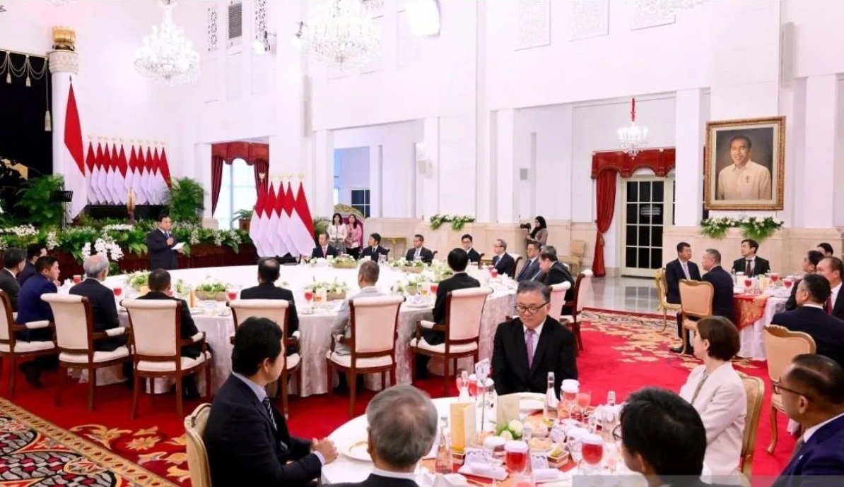 Bertemu Investor Jepang, Prabowo Kenalkan Haji Isam