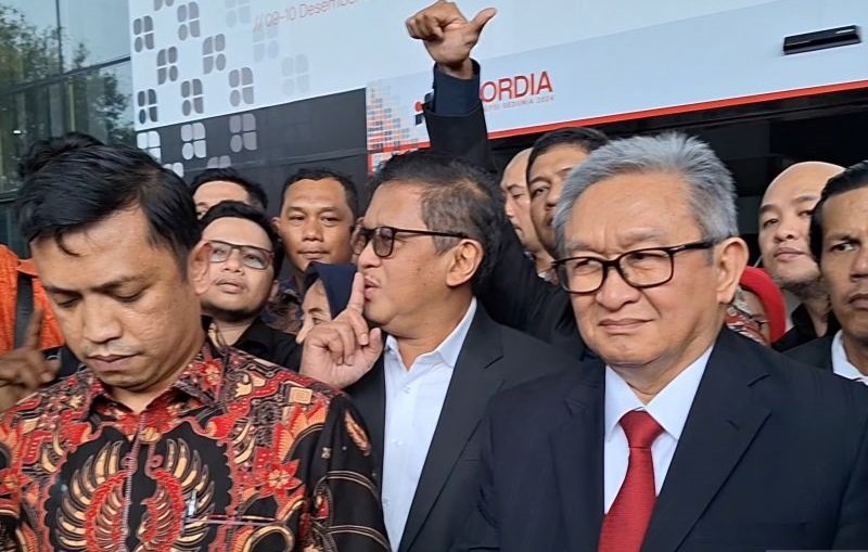 Usai Diperiksa KPK, Hasto Lebih Memilih Diam dan Enggan Berkomentar