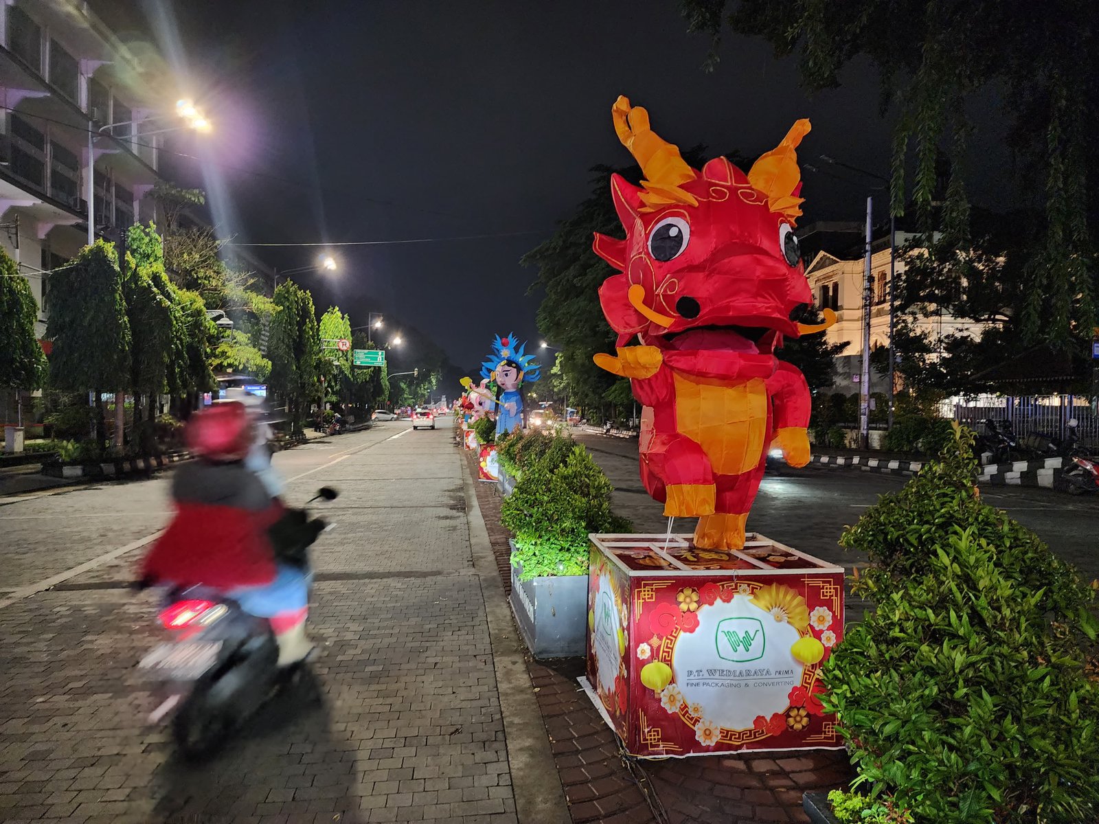 Ribuan Lampion Hingga Kirab Barongsai Meriahkan Imlek 2025 di Solo