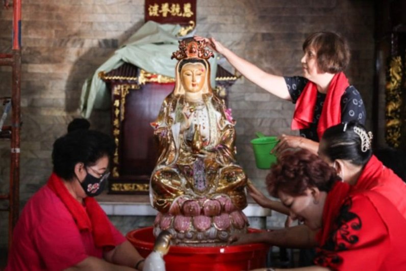 Sambut Tahun Baru Imlek 2576 Kongzili, Vihara Amurva Bhumi Gelar Kerja Bakti