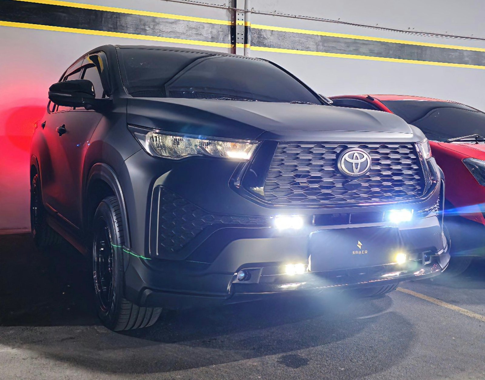 Innova dengan Mini Projie Saber Industries siap tampil di Osaka Auto Messe 2025. Foto: dok. NMAA