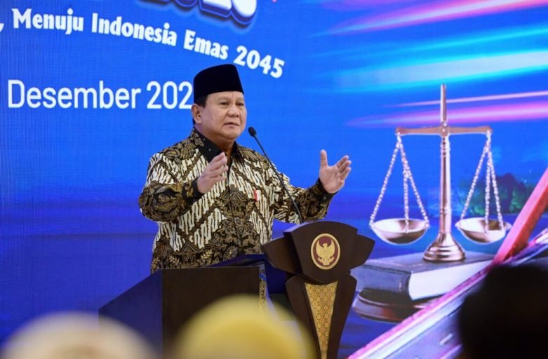 Presiden Prabowo Subianto menghadiri dan memberikan Pengarahan pada Musyawarah Perencanaan Pembangunan Nasional (Musrenbangnas) RPJMN 2025-2029 di Ruang Rapat Djunaedi Hadisumarto, Kantor Kementerian Perencanaan Pembangunan Nasional/Bappenas, Senin (30/12
