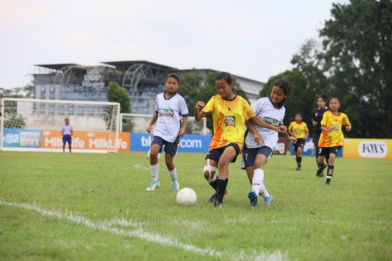 Talenta Sepak Bola Putri Meningkat di MilkLife Soccer Challenge Semarang 2025
