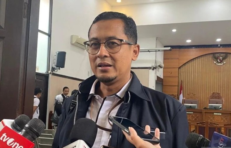Pelaksana tugas (Plt) Kepala Biro Hukum KPK Iskandar Marwanto memberikan keterangan kepada wartawan usai persidangan di Pengadilan Negeri Jakarta Selatan, Jakarta, Senin (10/2/2025). Foto: ANTARA