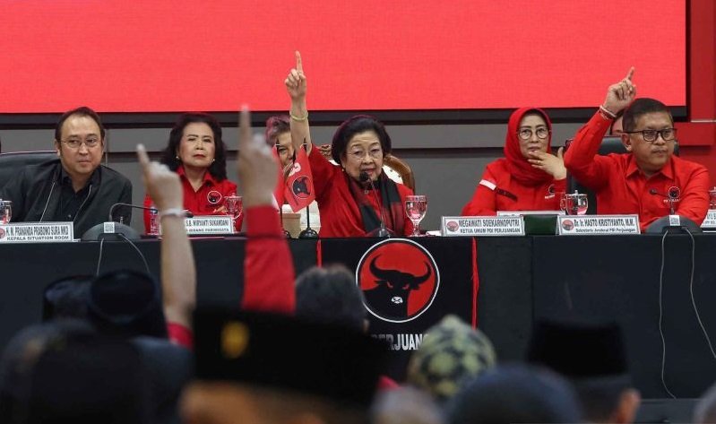 Ketegangan Politik: Sikap Tegas PDIP soal Retret Kepala Daerah