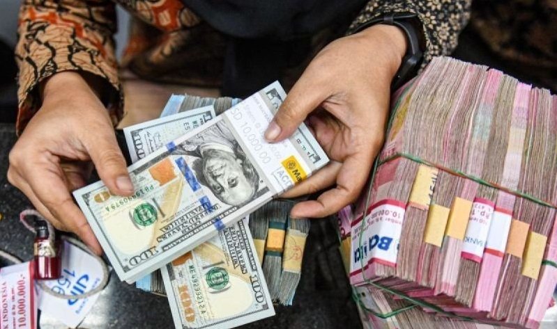 Rupiah Berpotensi Menguat Terbatas di Tengah Perundingan Damai Rusia-Ukraina