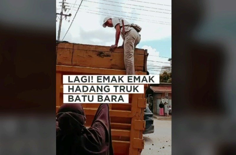 Tragedi Muara Kate, Emak-Emak Hadang Truk Batu Bara Lagi