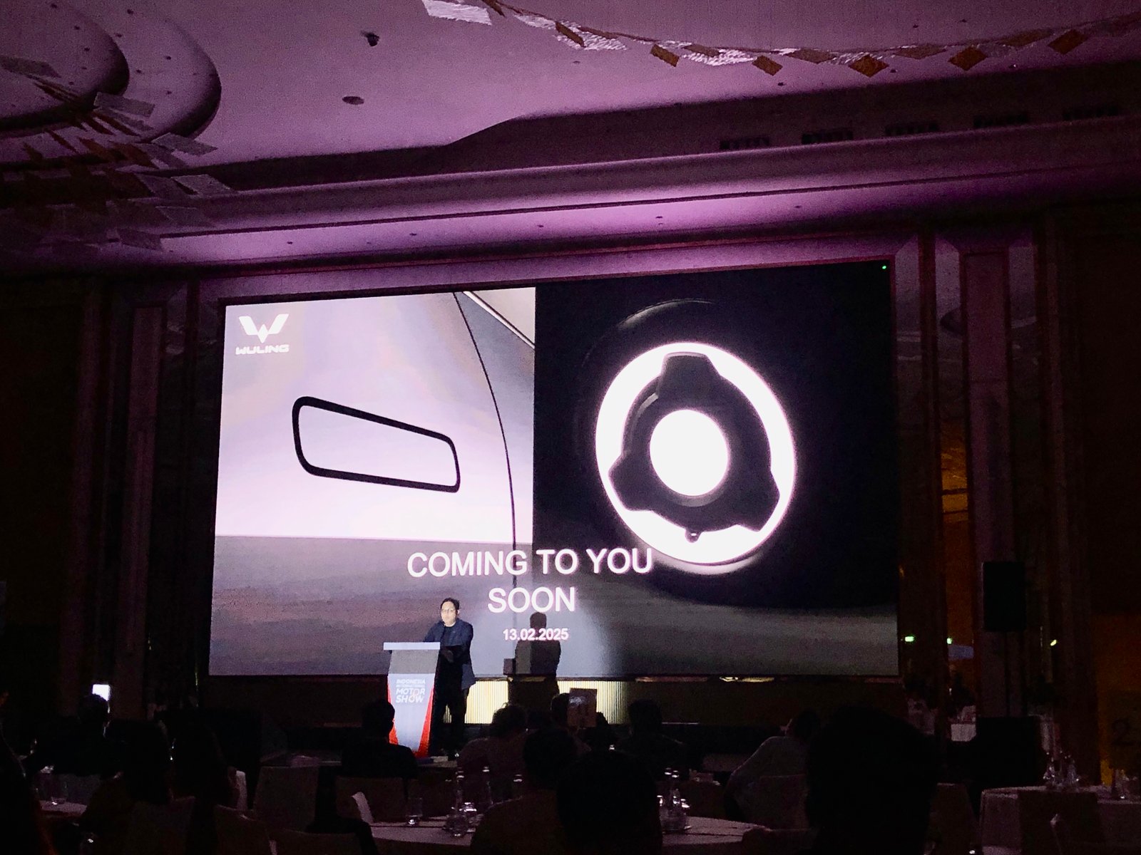 Wuling Motors menunjukkan teaser dua produk terbaru yang akan meluncur di IIMS 2025. Foto: apakabar.co.id/DF