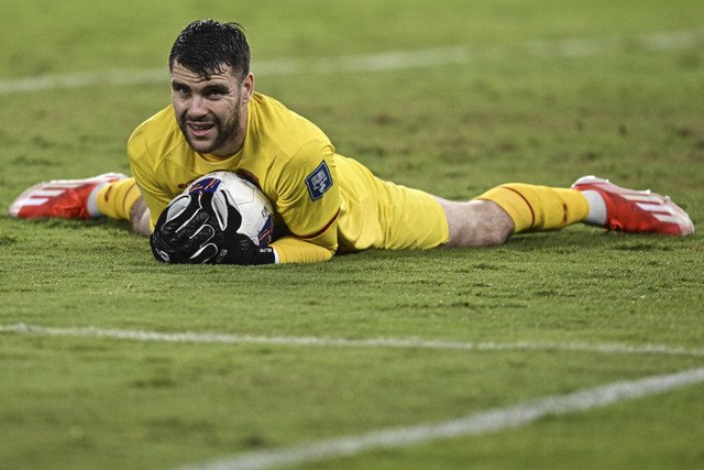 Kiper Timnas Indonesia, Maarten Paes. Foto: antara