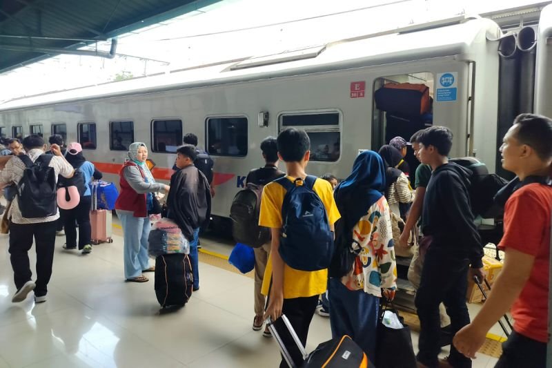 KAI Telah Berangkatkan 1,4 Juta Pemudik hingga 28 Maret