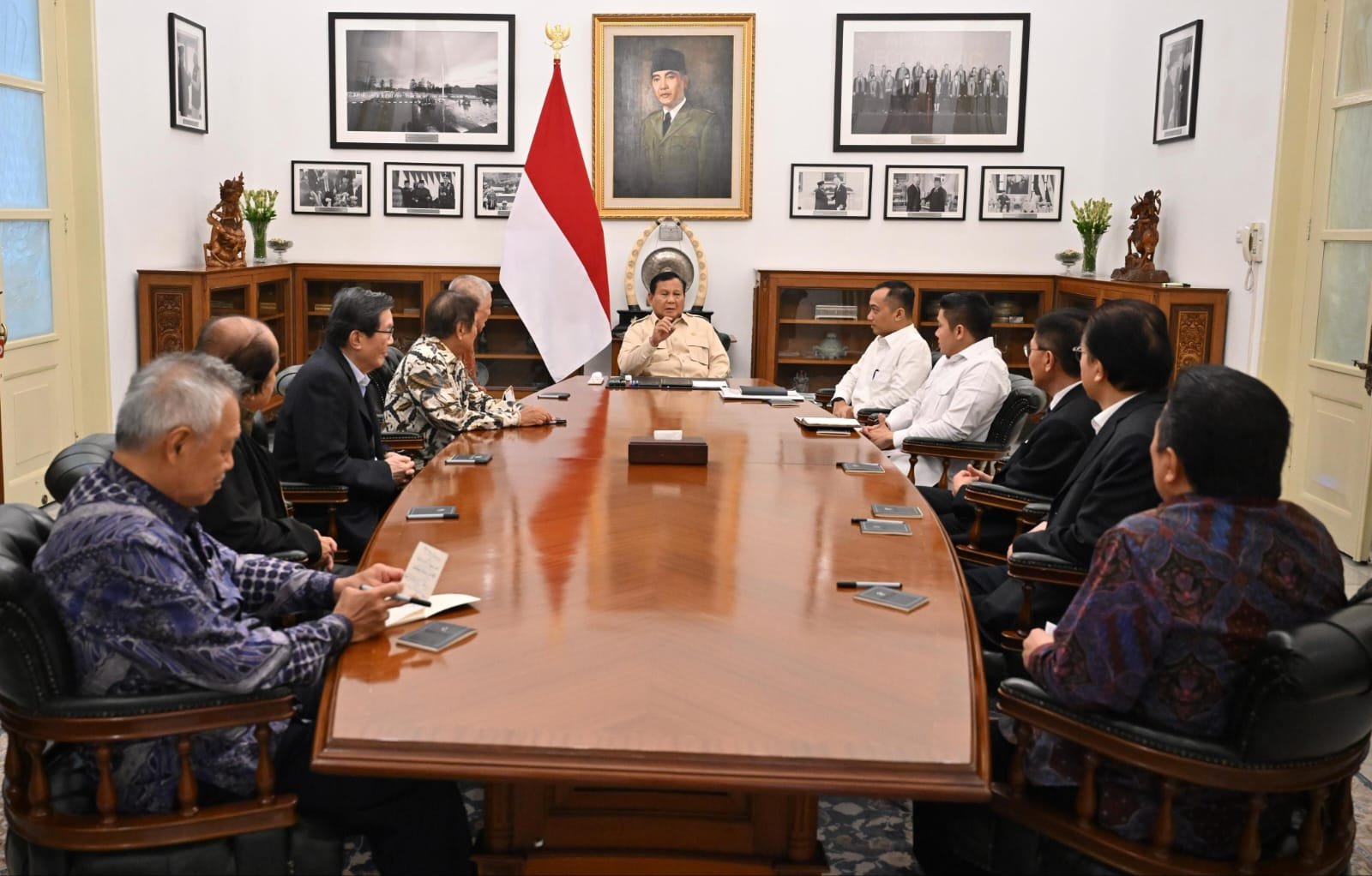 Haji Isam hingga Aguan Hadiri Undangan Prabowo di Istana