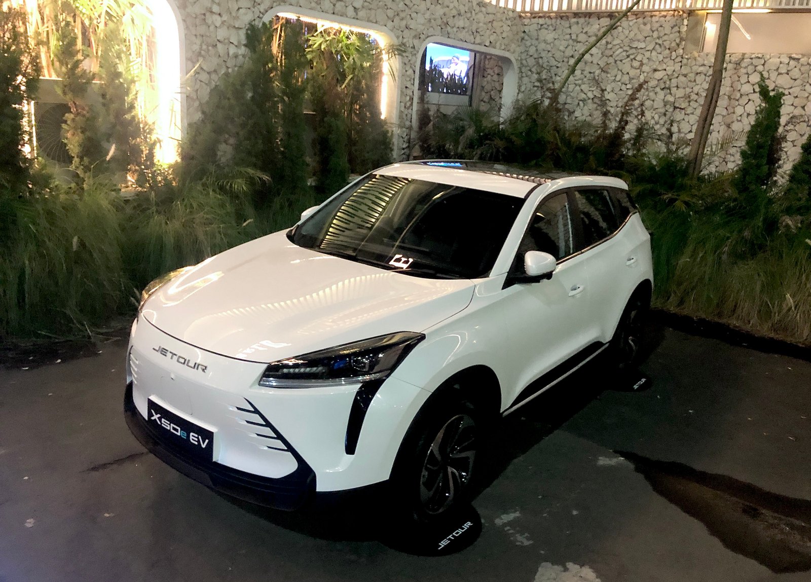 Jetour X50 EV menawarkan perpaudan teknologi canggih dengan interior yang nyaman. Foto: apakabar.co.id/DF