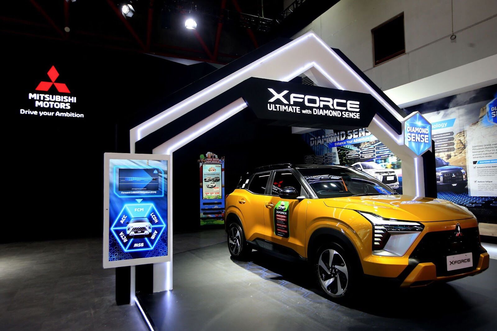 PT Mitsubishi Motors Krama Yudha Sales Indonesia (MMKSI) memberikan program penjualan menarik untuk produk Mitsubishi Xforce di ajang Indonesia Internasional Motors Show (IIMS) 2025. Foto: dok. MMKSI