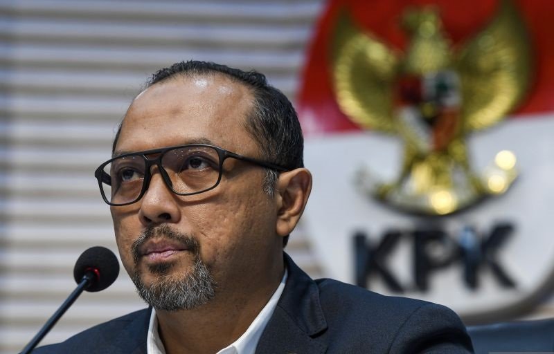 KPK Sita 11 Mobil Mewah Japto Soerjosoemarno Terkait Gratifikasi Rita Widyasari