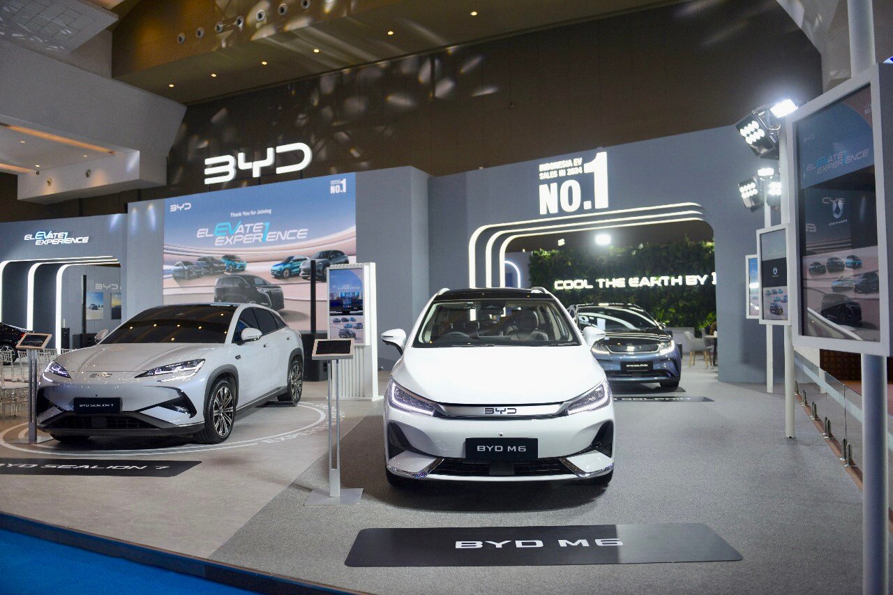 BYD Bawa 6 Mobil Listrik dan Pamer Kinerja di PEVS 2025