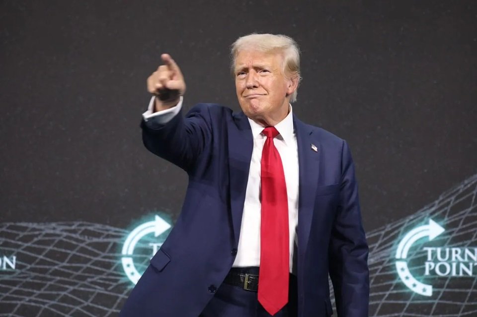 Donald Trump saat menghadiri The Believers Summit di Palm Beach County Convention Center, West Palm Beach, Florida, Amerika Serikat, pada 26 Juli 2024. Foto: Gage Skidmore via Wikimedia Commons.