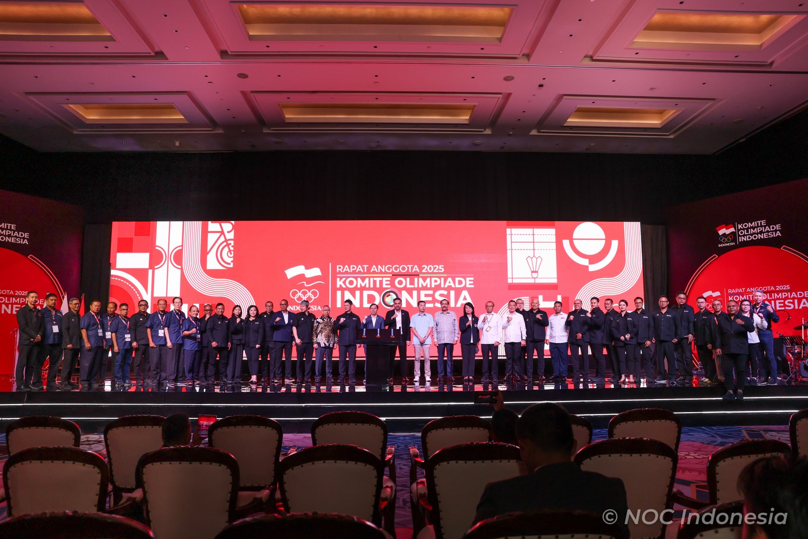 NOC Indonesia seraca resmi menggelar rapat anggota 2025 dalam persiapan menuju ke Olimpiade Los Angeles 2028 di Hotel Fairmont, Jakarta, Selasa (22/4). Foto: nocindonesia