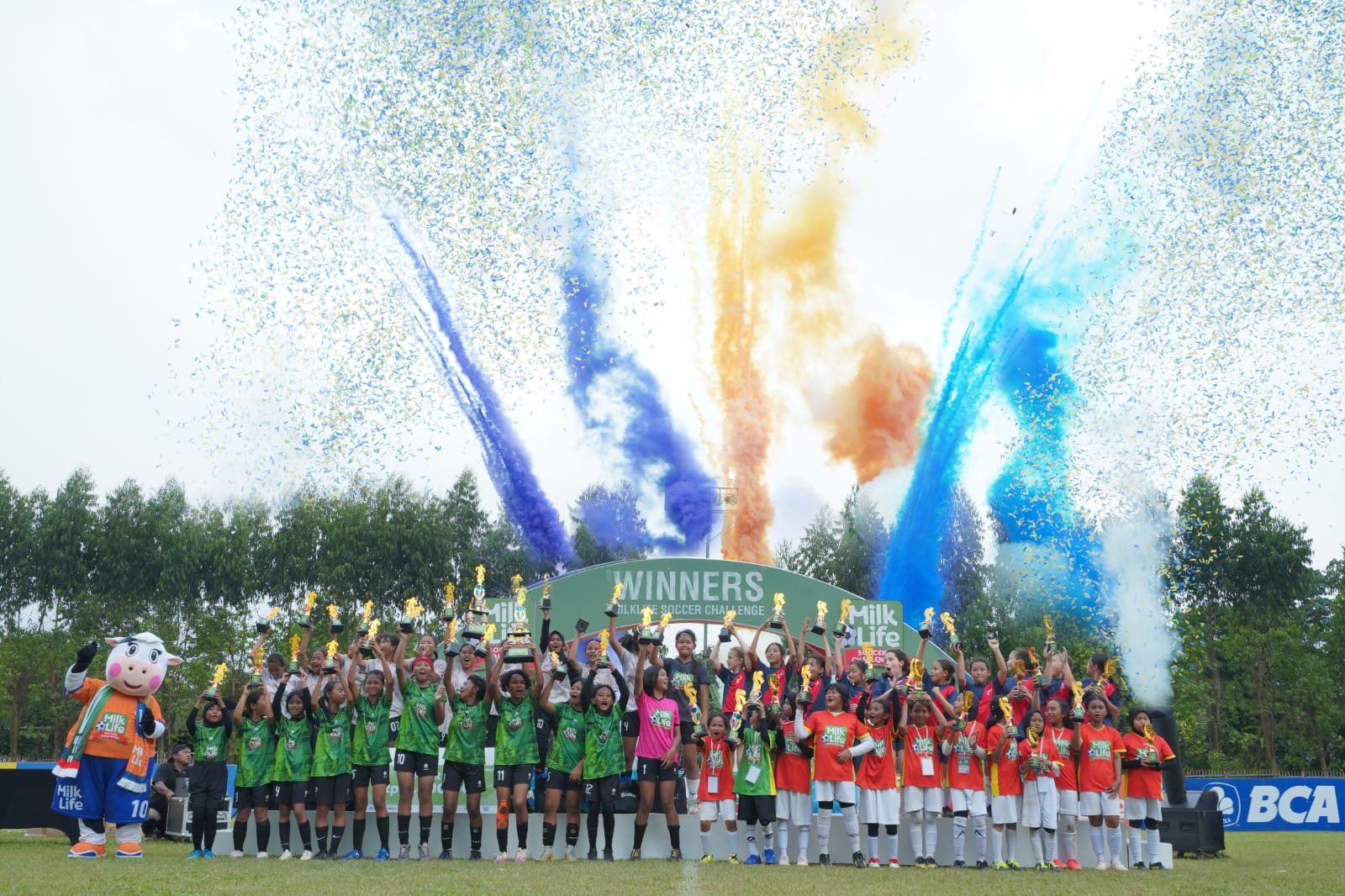 Juara Baru Lahir di MilkLife Soccer Challenge Tangerang 2025