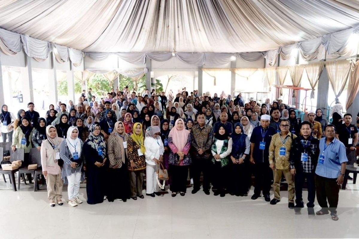 DPR dan BGN Utamakan Anak dan Ibu Hamil dalam Program MBG di Kalsel