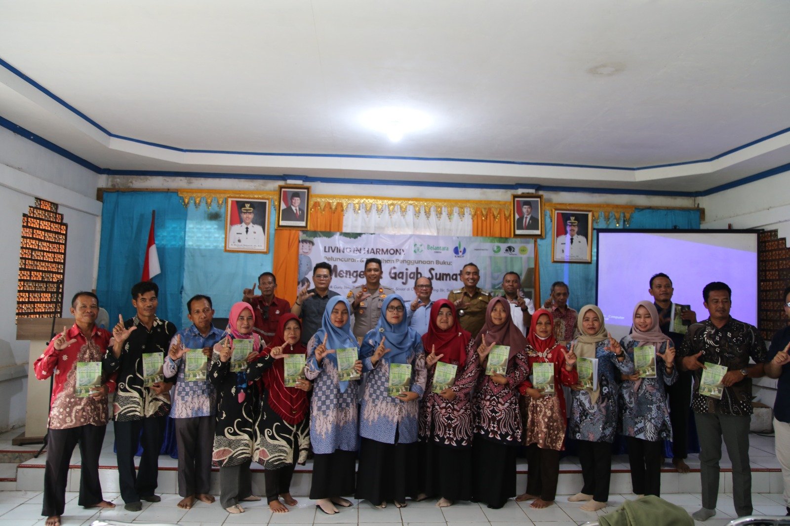 Belantara Foundation Selenggarakan Pelatihan Penggunaan Pendamping Buku Ajar tentang Gajah Sumatra untuk Guru Sekolah Dasar di Ogan Komering Ilir, Sumatera Selatan. Foto: Belantara Foundation