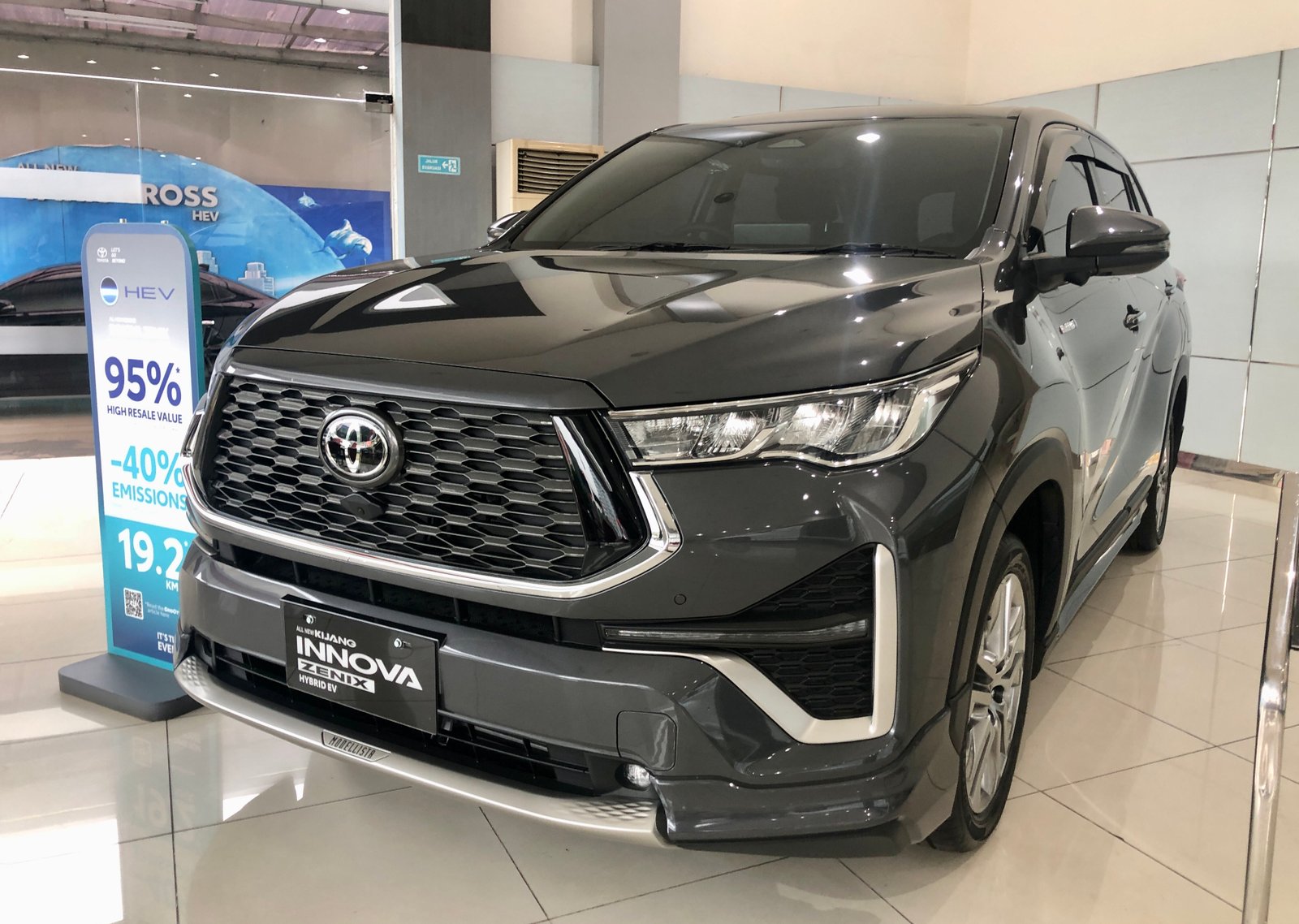 Auto2000 menghadirkan inisiatif Life is Easy untuk mendorong minat kepemilikan mobil Toyota. Foto apakabar.co.id/DF