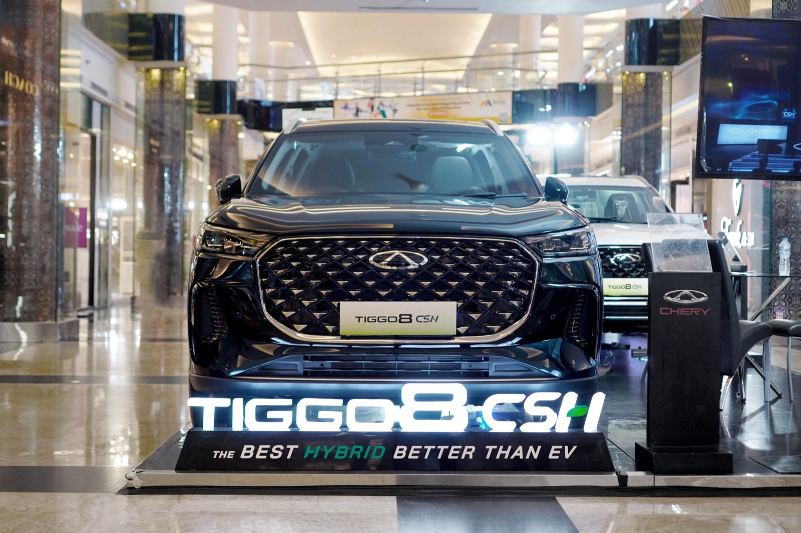 Chery Tiggo 8 CSH resmi menyapa warga Bandung dan sekitarnya dalam kegiatan regional launching di Trans Studio Mall Bandung. Foto: dok. CSI