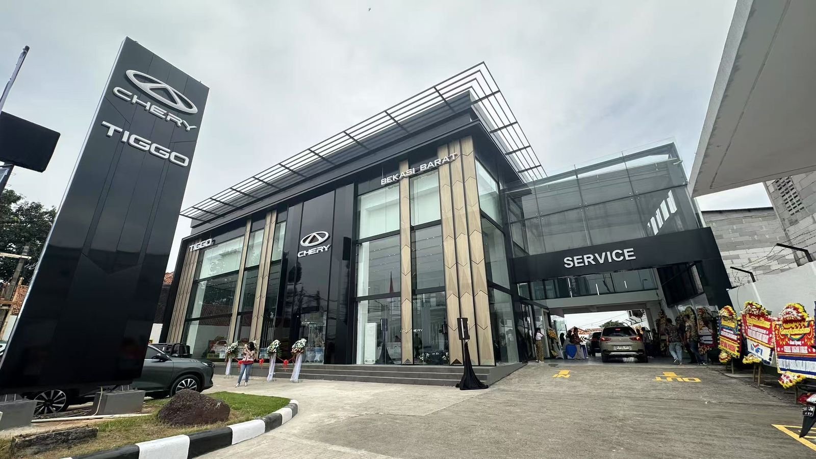 Bekasi jadi pasar potensial bagi SUV Chery, ditandai dengan peresmian dealer terbesar se-Jabodetabek oleh Arta Group. Foto: dok. CSI