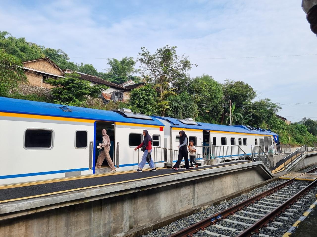 Libur Waisak, KA BIAS dan Batara Kresna Catat Lonjakan Penumpang