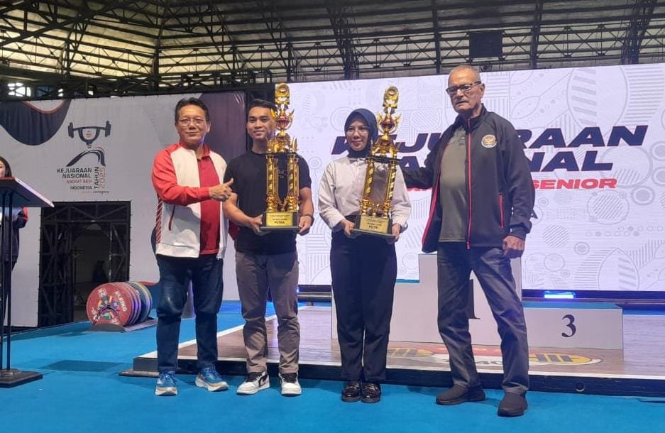 Jambi Juara Umum, Ricko Saputra Lifter Terbaik di Kejurnas Angkat Besi 2025