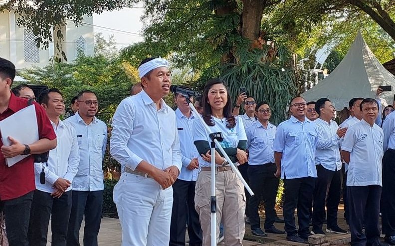 DPR Minta Dedi Mulyadi Kaji Ulang Kebijakan Sekolah Pukul 06.00